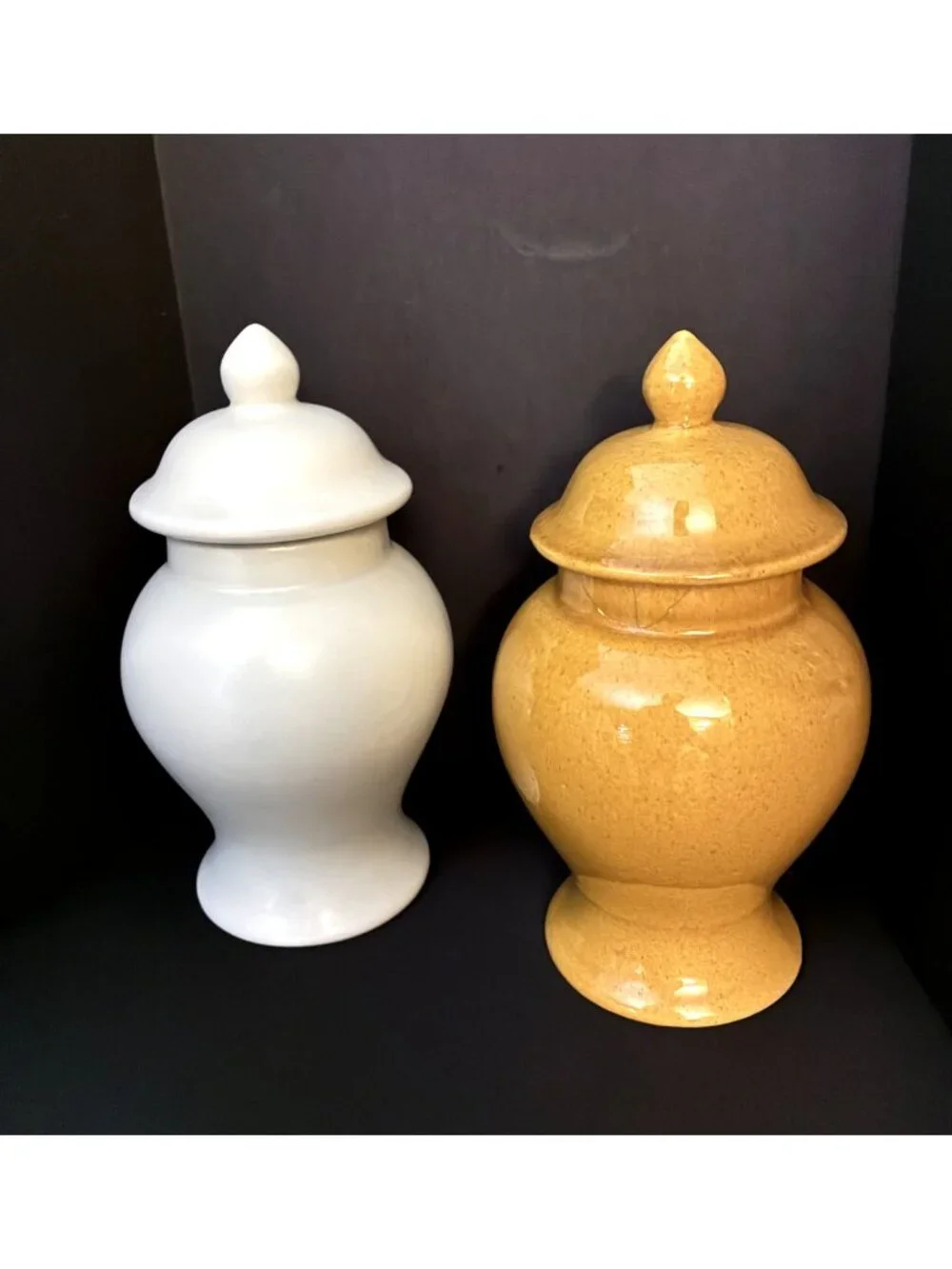 Haeger Pottery, 2 Ginger Jars, 6-inches, Mustard, Ecru, stamped, crack, Urn,vase